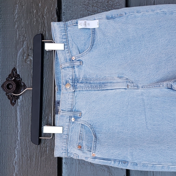 GAP Light Indigo Wash Sky High Waisted Rise Mom Jeans sz 31/12 Short NEW Women's - Picture 6 of 15